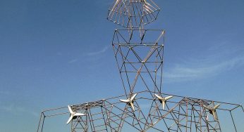 Escultura de energía renovable