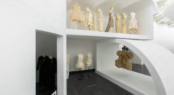 Rei Kawakubo: el diseño japonés redefine la belleza, 360 ° Video, Kyoto Costume Institute