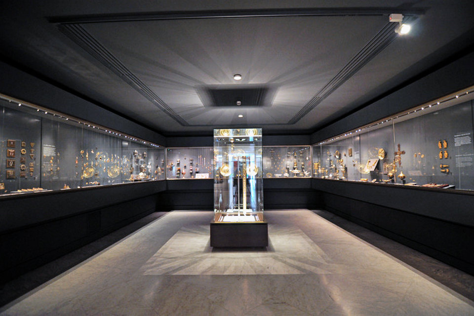 कलेक्टर और उनके संग्रह, लेज़ारो गैलडियानो संग्रहालय