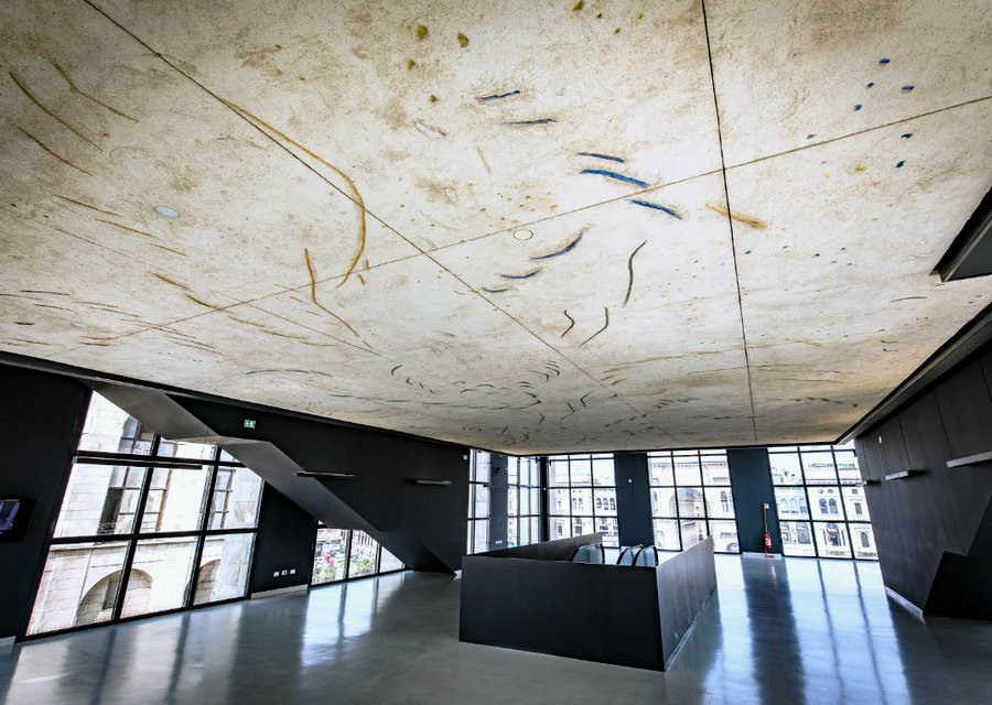 Sala de Lucio Fontana, Museo del siglo XX.