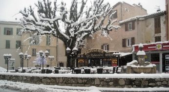 Saint-Vallier-de-Thiey, Alpi Marittime, Provenza-Alpi-Costa Azzurra, Francia