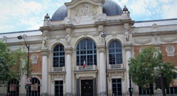 Guide Tour of Gobelins Manufactory, Paris, France