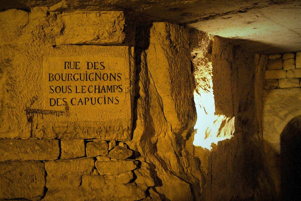 フランス、パリ地下の隠された宝物のアーバンアドベンチャーガイド